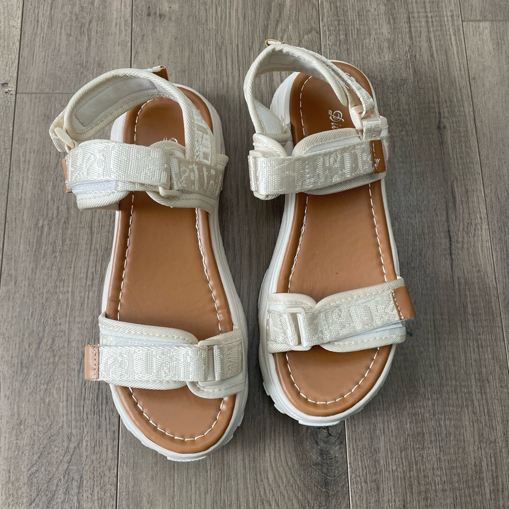 Super Cute Strappy Cream Sandals NWOT